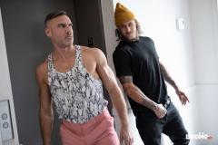Sexy-tattoo-muscle-dude-Bo-Sinn-massive-uncut-dick-barebacking-horny-hunk-Manuel-Skye-Bromo-10-porno-gay-pics