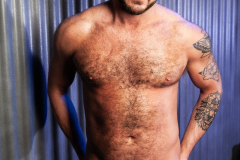 Sean-Harding-muscle-butt-barebacked-hairy-hunk-Wade-Wolfgar-hung-dick-Raging-Stallion-009-gay-porno-photo
